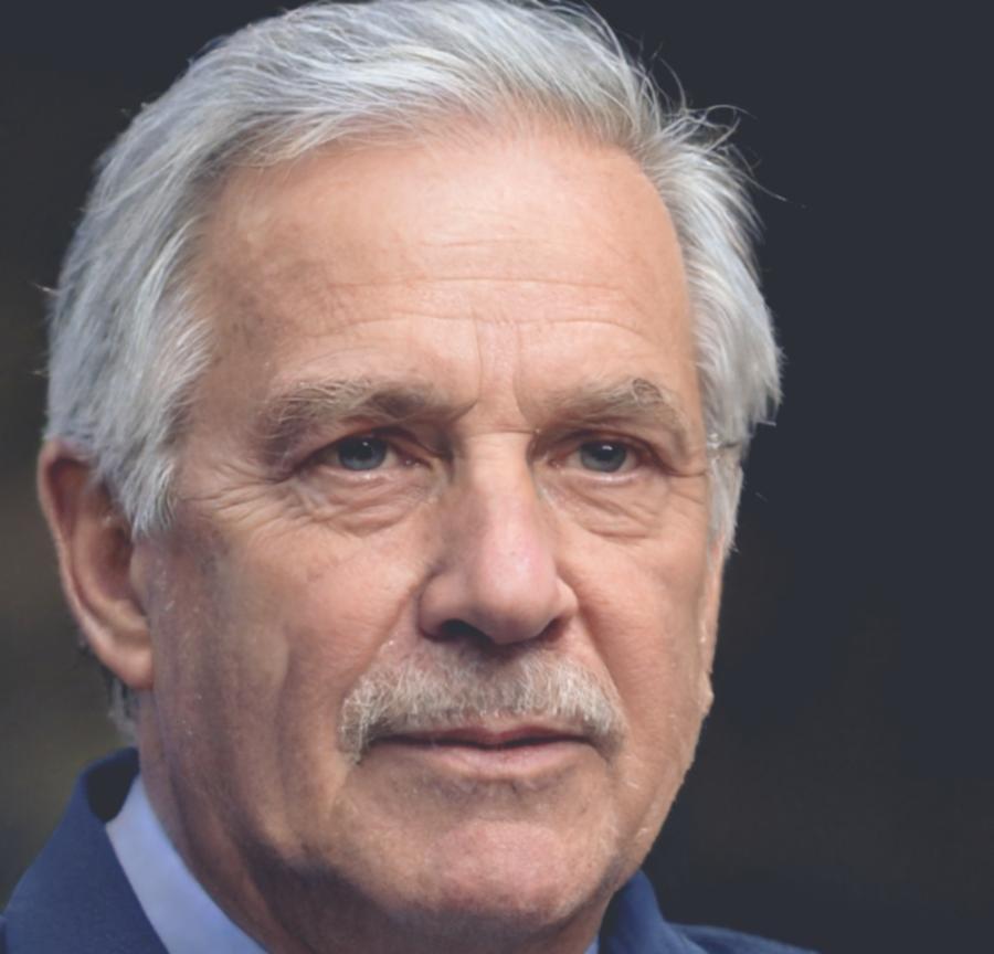 Baş astroloji uzmanı Kaan Özdemir'in portresi